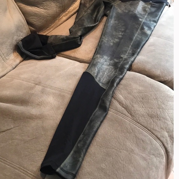 Calia brand workout tights, black and green, mesh - Picture 3 of 10